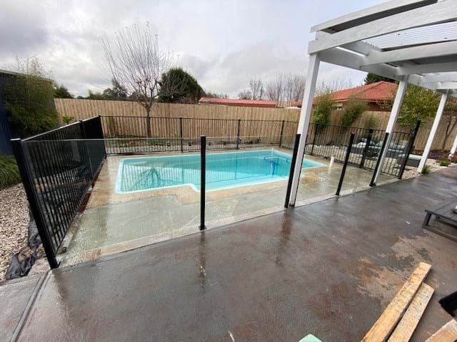 Custom Combination Glass Fencing