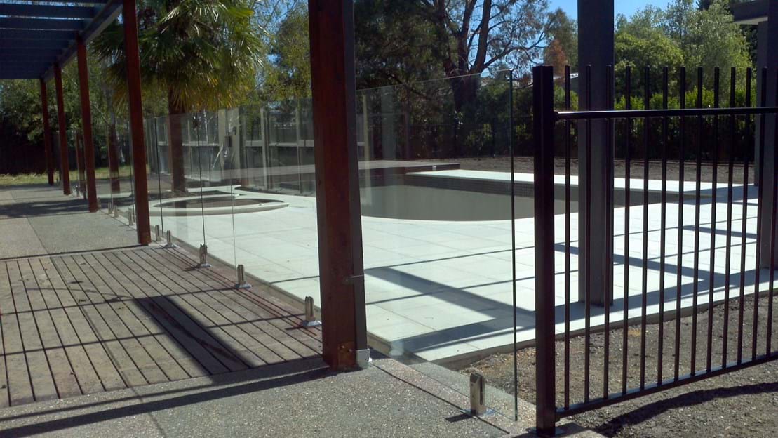 Combination Fencing in Melbourne
