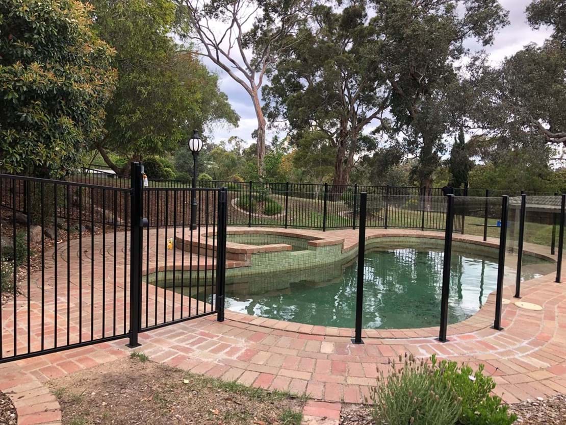 Combination Fencing in Melbourne