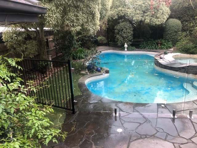 Combination Fencing in Melbourne