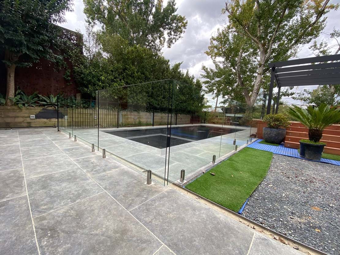 Fence install for Jim in Surrey Hills Combination Fence, Frameless and aliminium. Custom glass rake panel Custom Aluminium rake panel