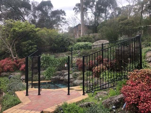 Combination Fencing in Melbourne